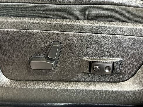 Used 2024 RAM 3500 Laramie image 28