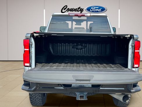 Used 2025 Chevrolet Silverado 2500 LTZ w/ LTZ Plus Package AWD/4WD image 41