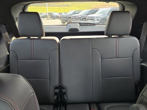 Used 2023 Chevrolet Traverse RS w/ LPO, Floor Liner Package image 29
