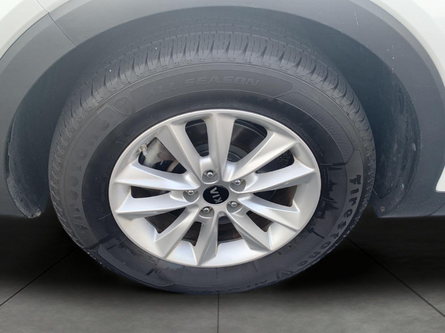Used 2019 Kia Sorento FWD V6 image 23