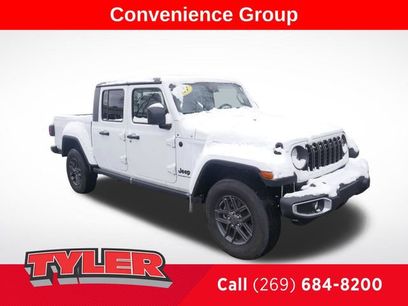 Used 2024 Jeep Gladiator Sport
