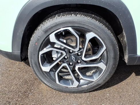 Used 2024 Chevrolet Trax RS w/ Sunroof Package image 9