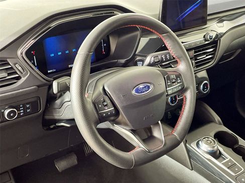 Used 2025 Ford Escape ST-Line Select AWD/4WD image 18