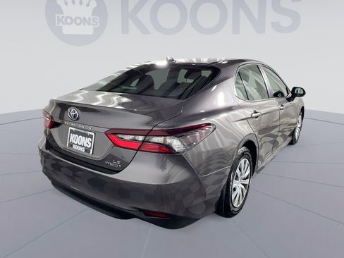 Used 2022 Toyota Camry LE image 7