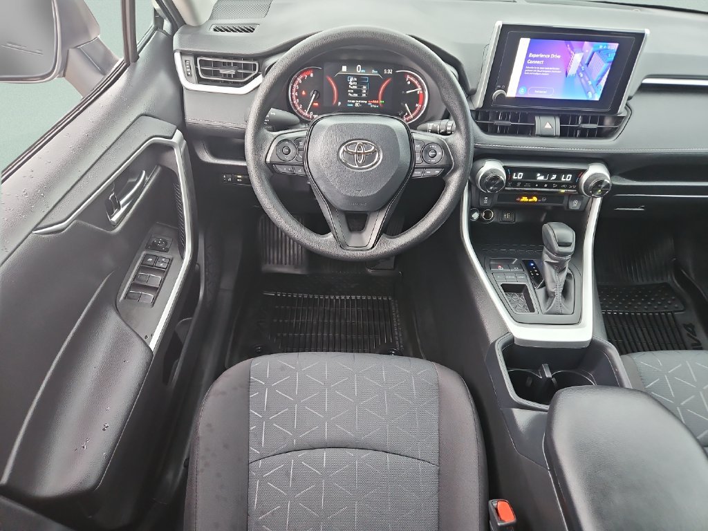 Used 2025 Toyota RAV4 XLE FWD image 12