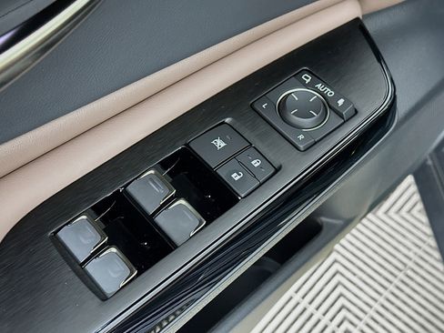 New 2025 Lexus ES 350 w/ Premium Package image 17