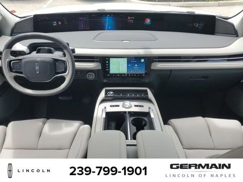 New 2026 Lincoln Navigator Reserve AWD/4WD image 17