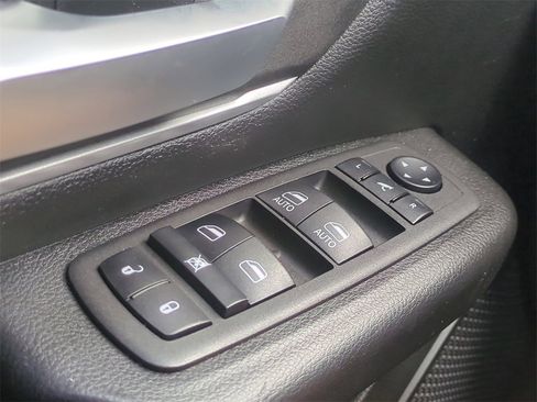 Used 2023 RAM 1500 Big Horn image 25