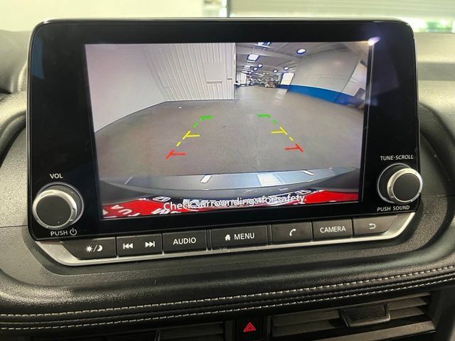 Used 2024 Nissan Rogue S FWD image 29