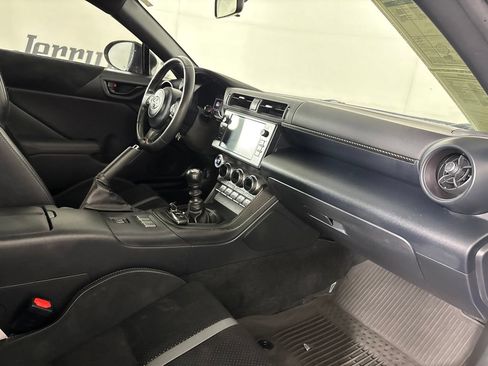 Used 2023 Toyota GR86 Premium RWD image 24