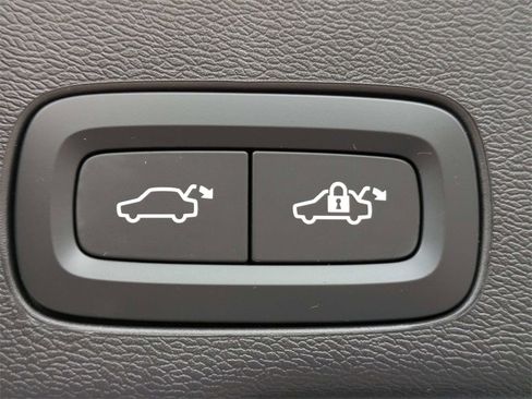 New 2026 Volvo XC60 B5 Plus w/ Protection Package Premier image 14