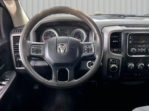 Used 2017 RAM 1500 ST w/ SXT Appearance Group AWD/4WD image 8