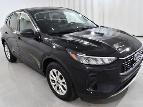 Used 2023 Ford Escape Active w/ Tech Pack #1 image 5
