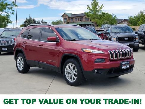 Used 2016 Jeep Cherokee Latitude w/ Cold Weather Group AWD/4WD image 1