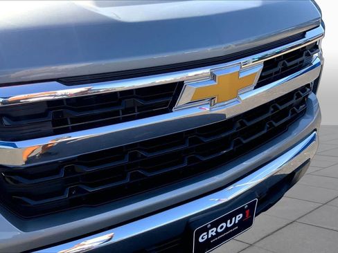 Used 2024 Chevrolet Silverado 1500 LT RWD image 30