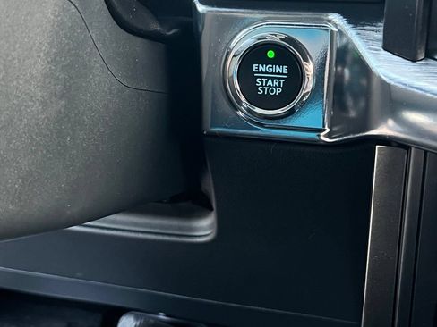 Used 2021 Ford F150 Lariat AWD/4WD image 17