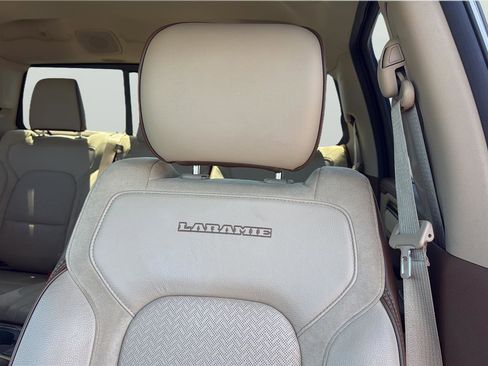 Used 2019 RAM 1500 Laramie AWD/4WD image 28
