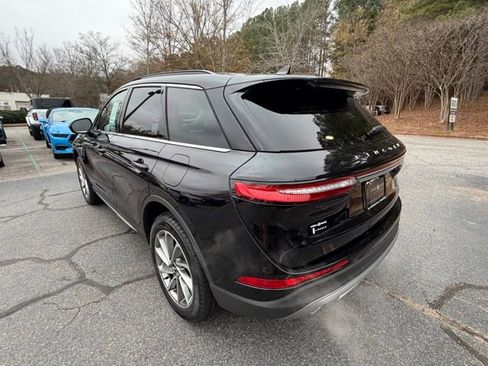 New 2026 Lincoln Corsair Premiere image 5