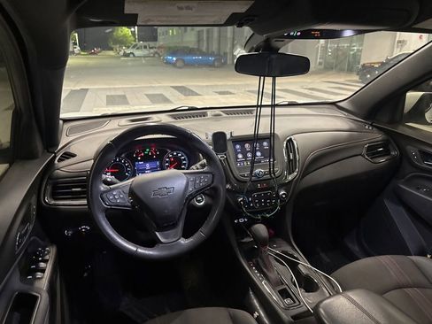 Used 2022 Chevrolet Equinox RS image 4