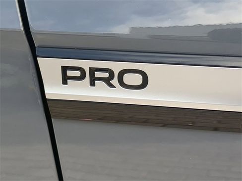 Certified 2023 Volkswagen ID.4 Pro image 10