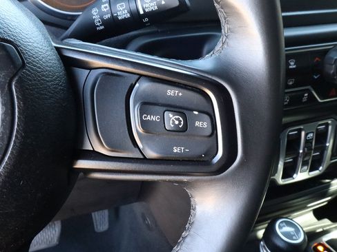 Used 2018 Jeep Wrangler Unlimited Sport S AWD/4WD image 27