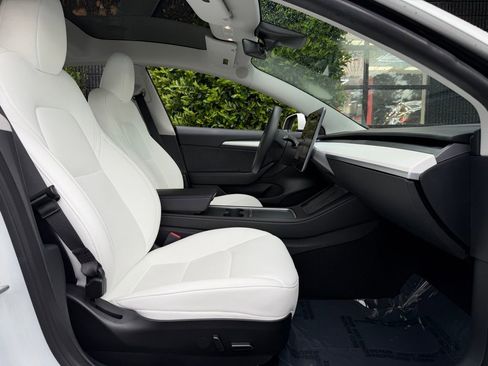 Used 2023 Tesla Model 3 Standard Range RWD image 33