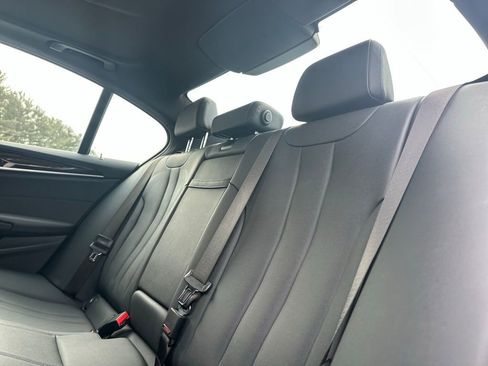 Used 2018 BMW 530e xDrive image 23