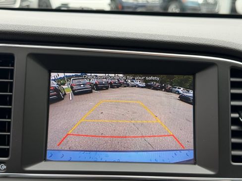 Used 2018 Hyundai Elantra SEL FWD image 21