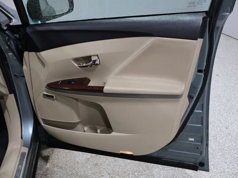 Used 2009 Toyota Venza FWD image 23