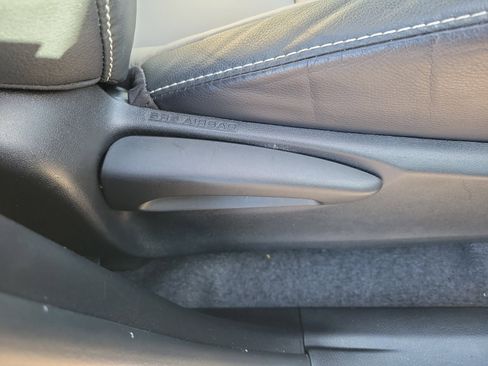 Used 2016 Toyota RAV4 Limited image 8