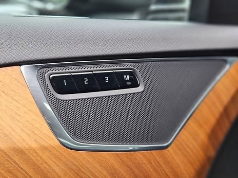 Used 2023 Volvo XC90 B6 Plus w/ Protection Package Premier image 17