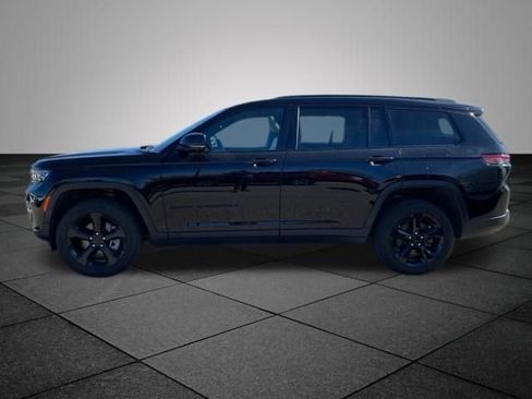 Used 2025 Jeep Grand Cherokee L Limited w/ Luxury Tech Group II AWD/4WD image 14