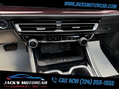 Used 2024 Chevrolet Traverse RS w/ LPO, Floor Liner Package image 32