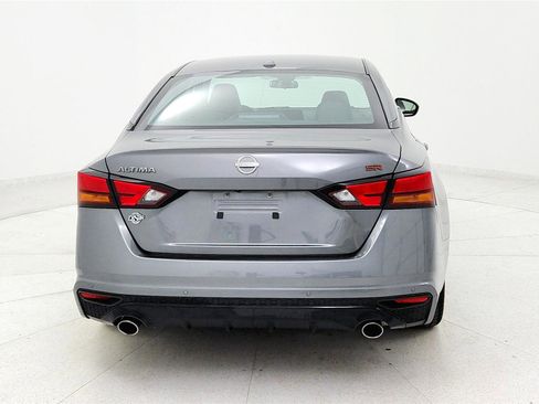 Used 2024 Nissan Altima 2.5 SR image 3