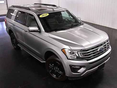 Used 2021 Ford Expedition XLT image 12