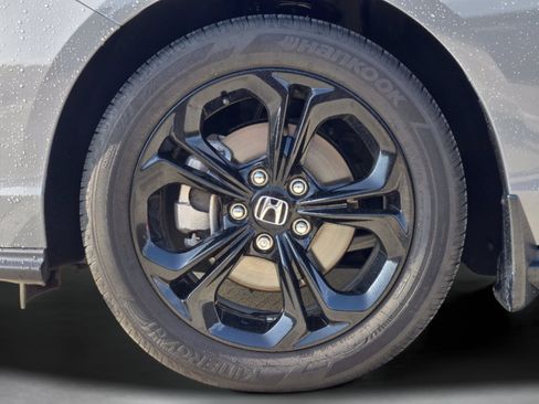 Used 2025 Honda Accord SE image 31