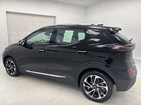 Used 2023 Chevrolet Bolt EUV Premier FWD image 7