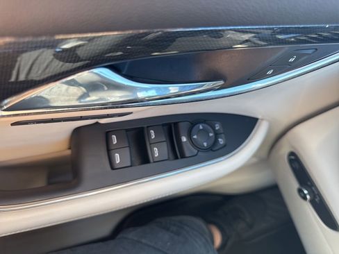 Used 2022 Buick Envision Essence w/ Safety Package image 26