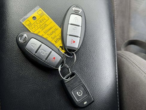 Used 2015 Nissan Rogue SV image 26