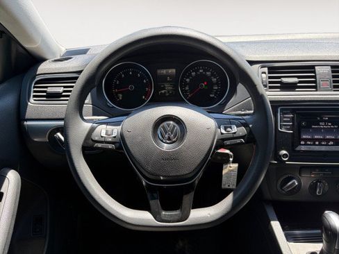 Used 2017 Volkswagen Jetta S FWD image 12