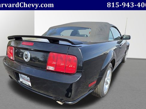 Used 2006 Ford Mustang GT RWD image 4