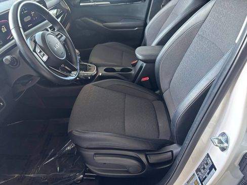 Used 2025 Kia Seltos S FWD image 26