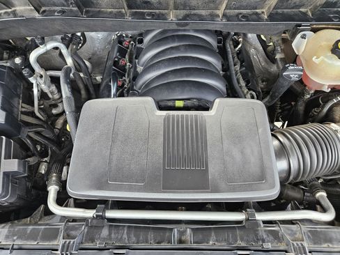 Used 2021 Chevrolet Silverado 1500 LT AWD/4WD image 31