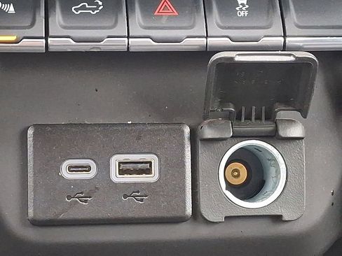 Used 2025 Chevrolet Silverado 2500 Custom w/ Custom Convenience Package image 21