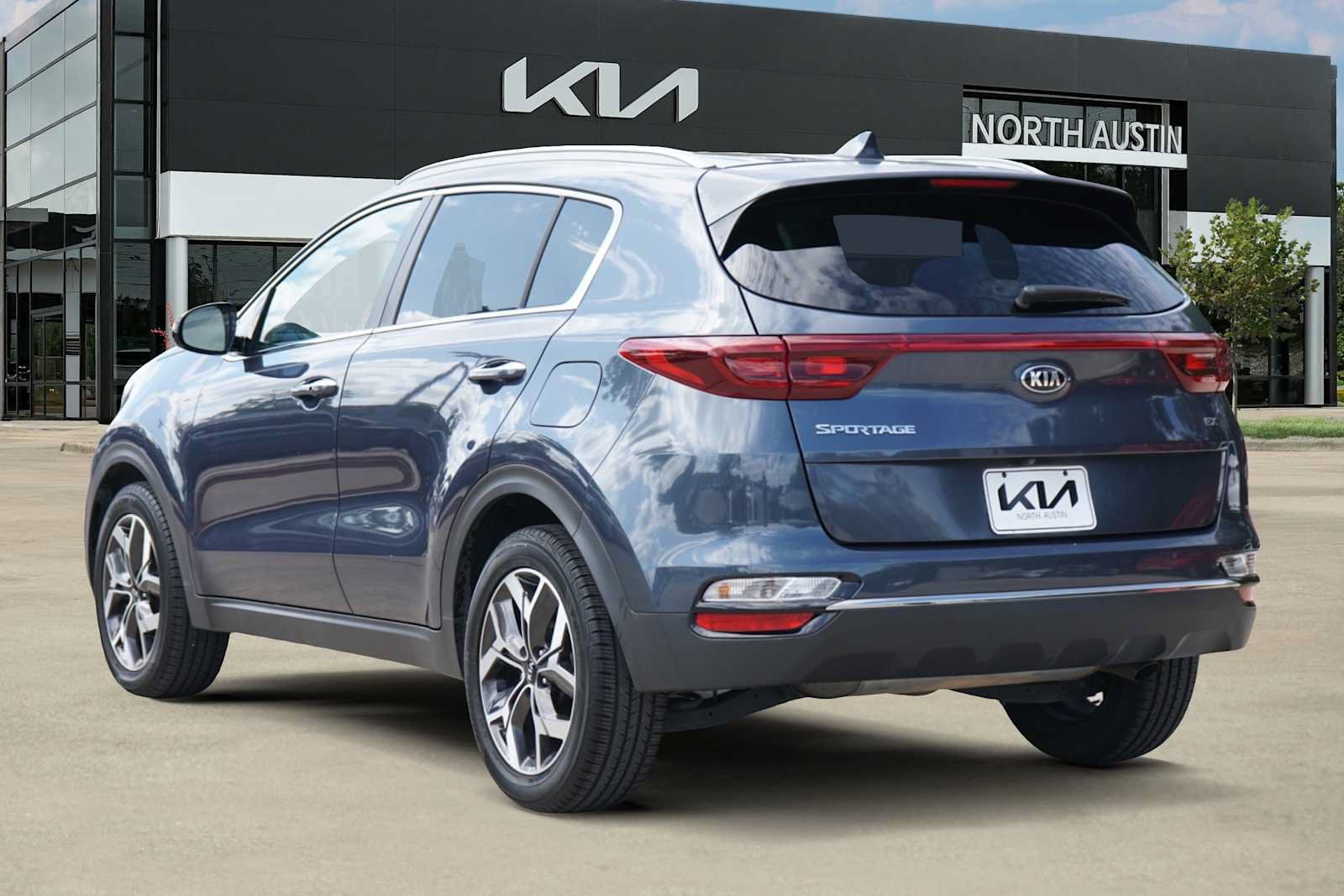 Used 2020 Kia Sportage EX FWD image 4