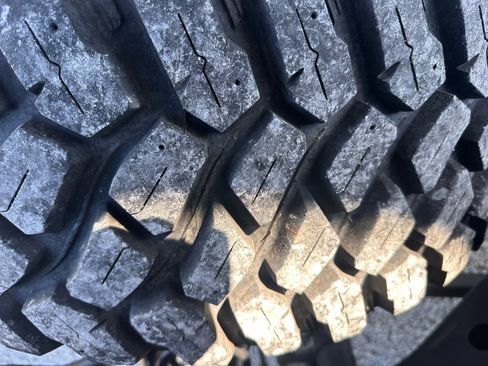 Used 2018 Jeep Wrangler Unlimited Rubicon w/ Connectivity Group image 12