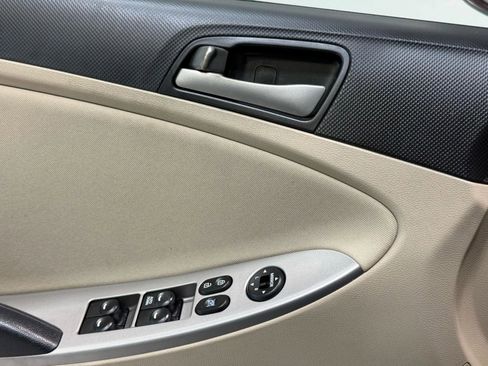 Used 2016 Hyundai Accent SE image 11