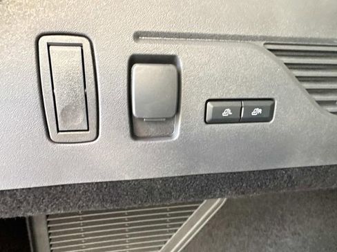 New 2026 Lincoln Nautilus Reserve w/ Jet Appearance Package image 12