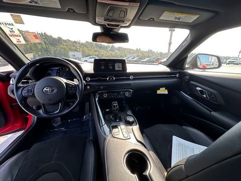 Certified 2021 Toyota Supra w/ Safety & Technology Package image 17