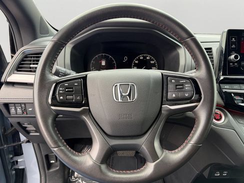 Used 2025 Honda Odyssey Sport-L image 19